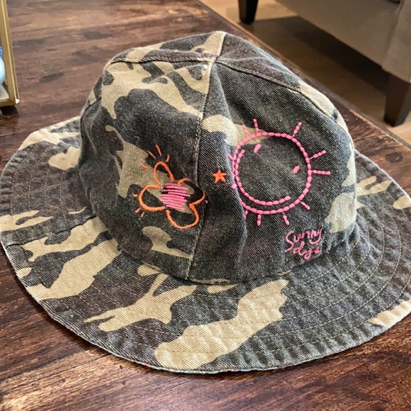 Reversible Floppy hat - Picture 3 of 5